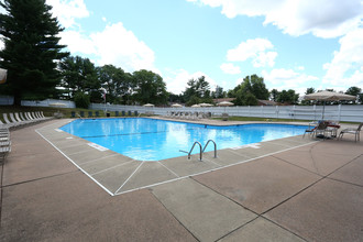 Stepny Place in Rocky Hill, CT - Building Photo - Building Photo