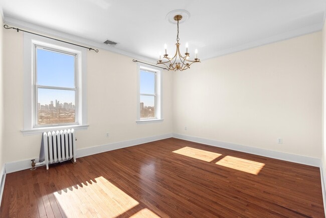 350 Mountain Rd in Union City, NJ - Building Photo - Building Photo