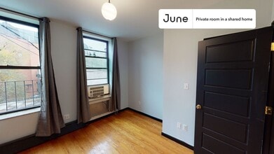 Private bedroom in 2 bed/2 bath Home in New York, NY - Building Photo - Building Photo