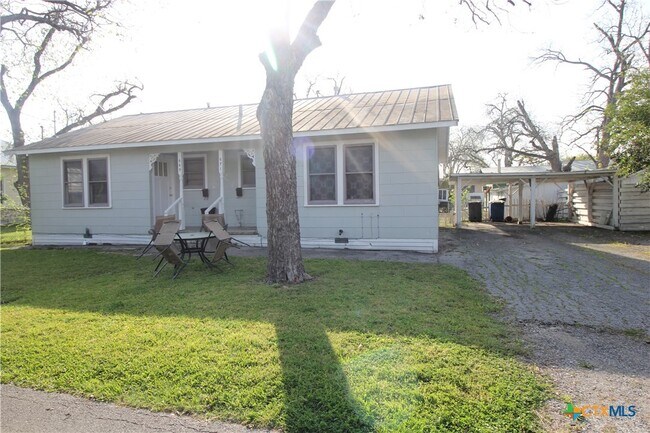 669 Roosevelt St in New Braunfels, TX - Building Photo - Building Photo