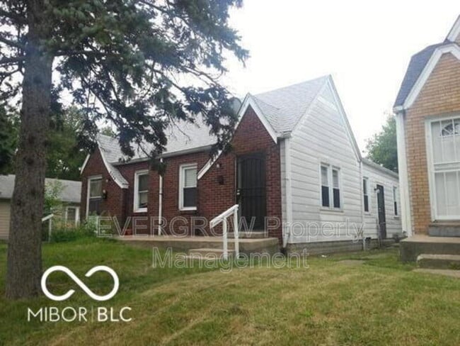 1510 N Gladstone Ave in Indianapolis, IN - Building Photo - Building Photo
