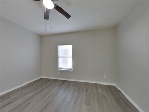 21214 Peachvine Ln in Tomball, TX - Building Photo - Building Photo