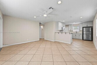 3810 92nd Ln N in West Palm Beach, FL - Building Photo - Building Photo