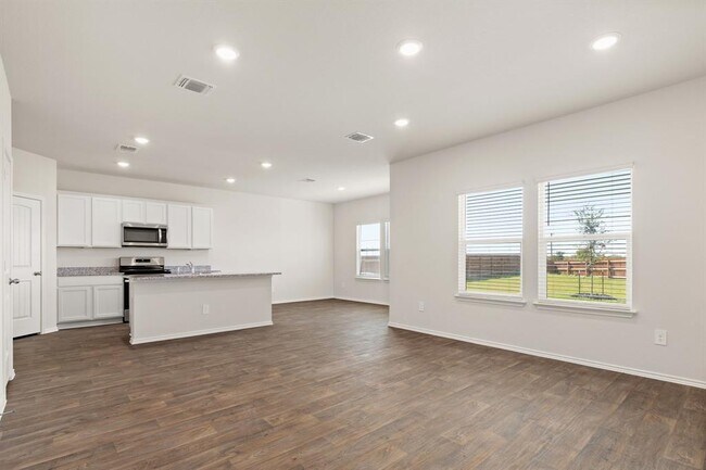 257 Frogmore Lp in Uhland, TX - Foto de edificio - Building Photo
