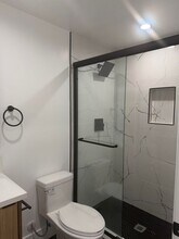 3209 W 18th St in Los Angeles, CA - Foto de edificio - Building Photo