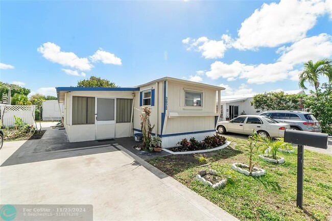 3020 NW 28th Terrace in Oakland Park, FL - Building Photo - Building Photo