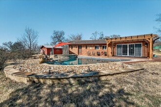 1059 State Hwy 95 in Bastrop, TX - Building Photo - Building Photo