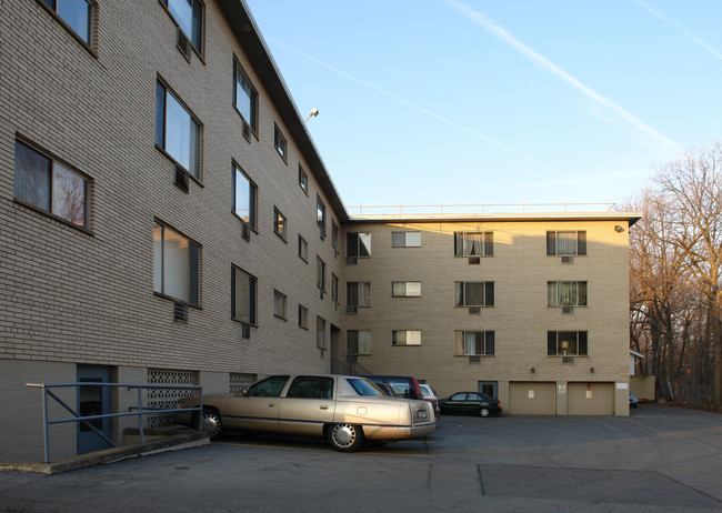 Woodie View Apartments in Rochester, NY - Foto de edificio - Building Photo