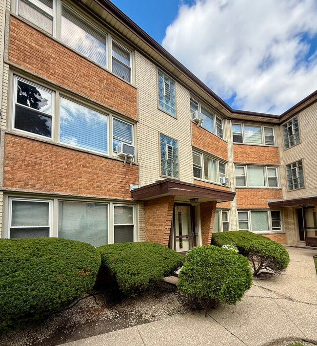 property at 5620 W Goodman St