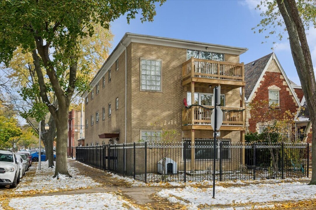 2623 W Arthur Ave in Chicago, IL - Building Photo