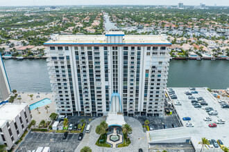 Allington Towers in Hollywood, FL - Building Photo - Building Photo