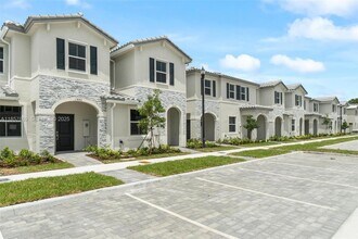 1870 SE 26th Ter in Homestead, FL - Building Photo - Building Photo