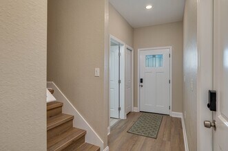 1048 Oak Hammock in Lakeland, FL - Building Photo - Building Photo