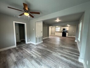 220 Azucena St in San Antonio, TX - Building Photo - Building Photo