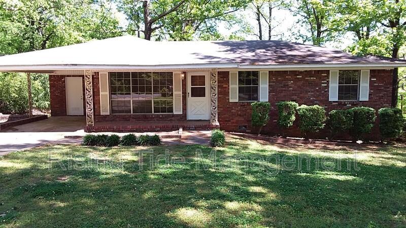 1601 2nd St NW in Center Point, AL - Building Photo