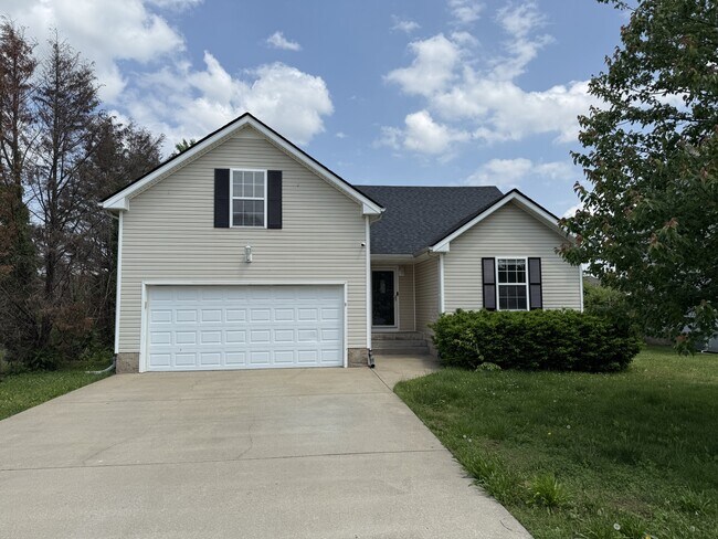 3685 S Jot Dr in Clarksville, TN - Building Photo - Building Photo