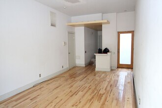 2941 W Girard Ave, Unit 1 in Philadelphia, PA - Building Photo - Building Photo