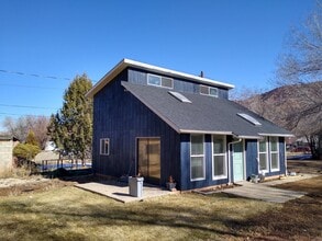 104 S 400 E in Cedar City, UT - Building Photo - Building Photo