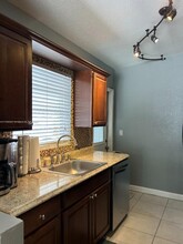 1737 NE 17th Terrace in Fort Lauderdale, FL - Foto de edificio - Building Photo