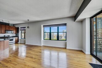 41 E 8th St in Chicago, IL - Building Photo - Building Photo