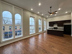 151 W Main St in Batesville, AR - Foto de edificio - Building Photo