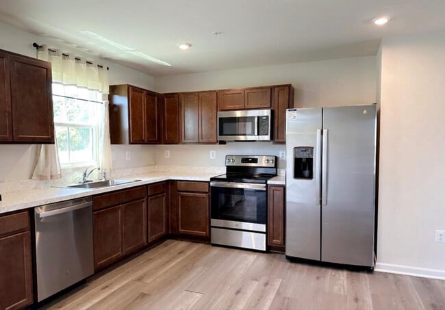 83 Charlotte St in Hagerstown, MD - Building Photo - Building Photo