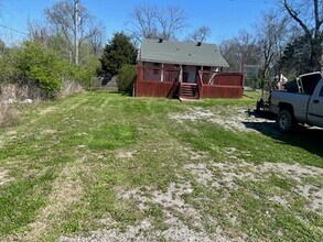 3605 Hydes Ferry Rd in Nashville, TN - Foto de edificio - Building Photo