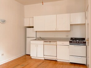 821 W Waveland Ave in Chicago, IL - Building Photo - Building Photo
