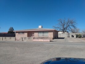101 E Florida St in Deming, NM - Building Photo