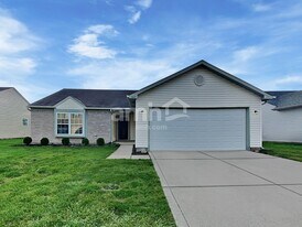17317 Pine Wood Ln in Westfield, IN - Building Photo