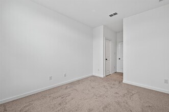 10934 White Mist Dr in Missouri City, TX - Foto de edificio - Building Photo