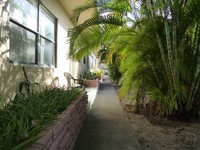 877 80th St in Miami Beach, FL - Foto de edificio - Building Photo