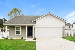 357 Goldenrod in Livingston, TX - Building Photo