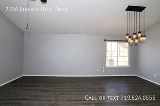 7356 Liberty Bell Dr in Colorado Springs, CO - Building Photo - Building Photo