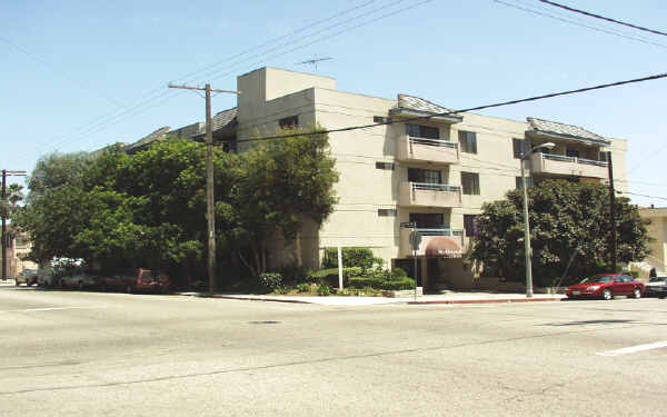 Fuller Apartments in Los Angeles, CA - Building Photo - Building Photo