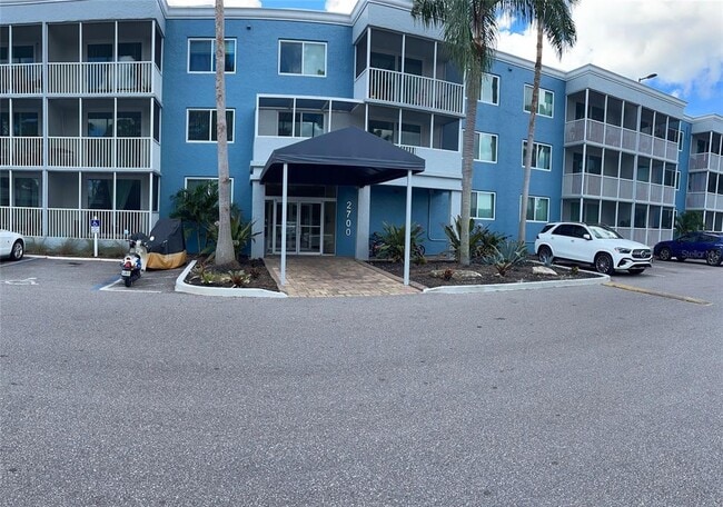 2700 Coconut Bay Ln in Sarasota, FL - Building Photo - Building Photo