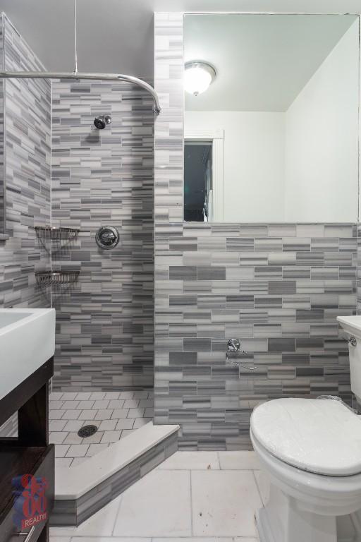 219 E 28th St in New York, NY - Building Photo - Building Photo