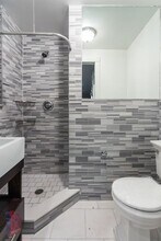 219 E 28th St in New York, NY - Building Photo - Building Photo