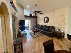 10301 N 70th St in Paradise Valley, AZ - Building Photo - Building Photo