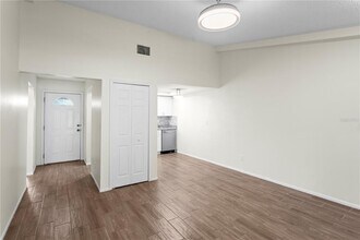 13046 Leverington St in Tampa, FL - Building Photo - Building Photo