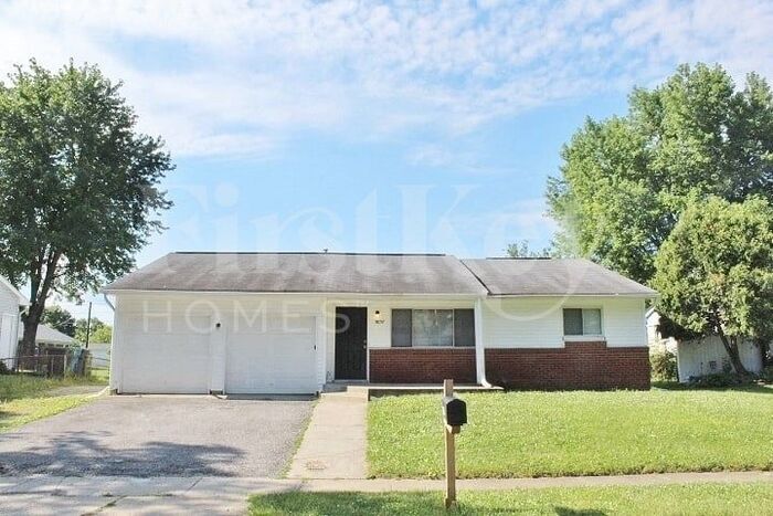 5807 Oliver Ave in Indianapolis, IN - Building Photo