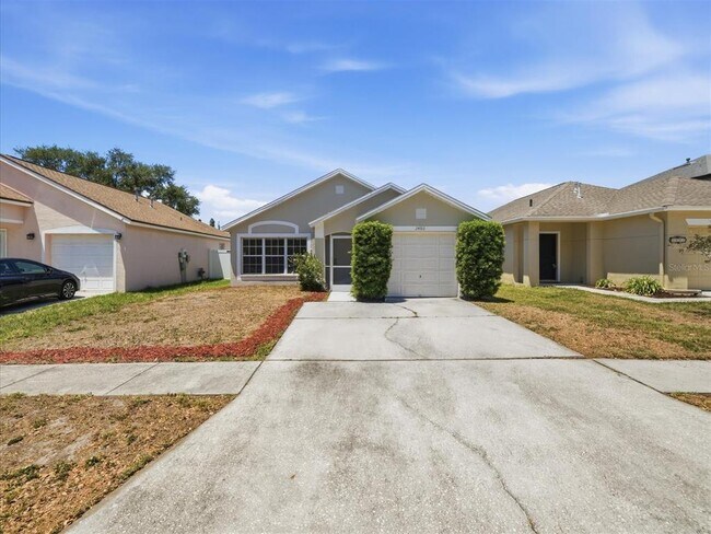 2480 Sagemont Dr in Brandon, FL - Building Photo - Building Photo