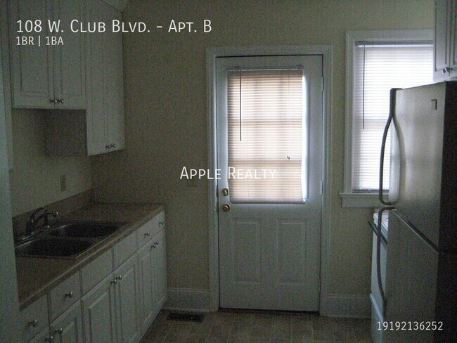 108 W Club Blvd, Unit Apt. B in Durham, NC - Foto de edificio - Building Photo