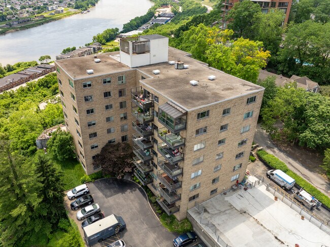 Husman House in Cincinnati, OH - Foto de edificio - Building Photo