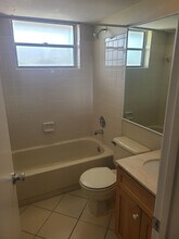 9927 Three Lakes Cir, Unit Rosewood in Boca Raton, FL - Foto de edificio - Building Photo