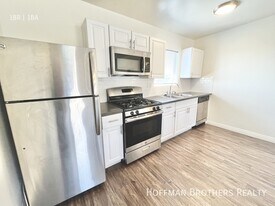 140 N Hoover St, Unit 102 in Los Angeles, CA - Building Photo