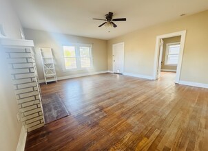 1835 Willow St in San Angelo, TX - Foto de edificio - Building Photo