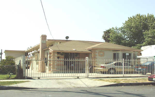 1216 W 93rd St in Los Angeles, CA - Building Photo