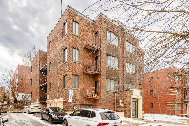 3750 De La Côte-Sainte-Catherine Ch in Montréal, QC - Building Photo - Building Photo