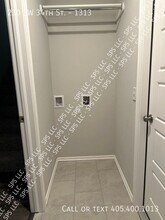 230 SW 34th St in Moore, OK - Building Photo - Building Photo